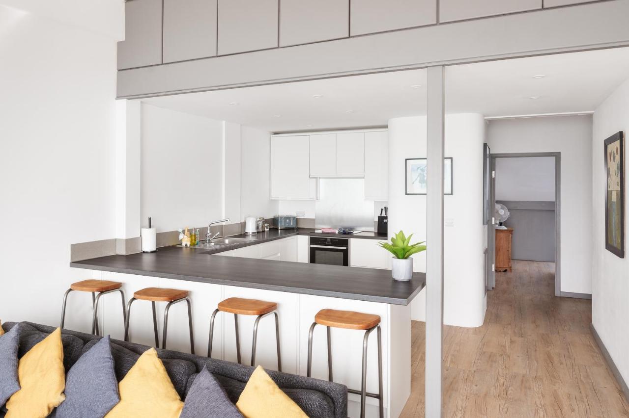 Lancing Beach Apartment. Εξωτερικό φωτογραφία