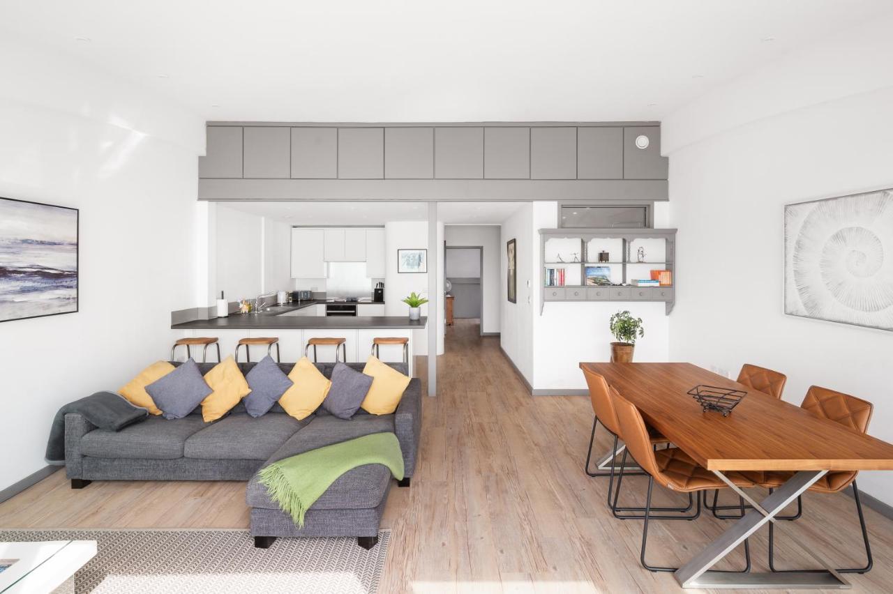 Lancing Beach Apartment. Εξωτερικό φωτογραφία